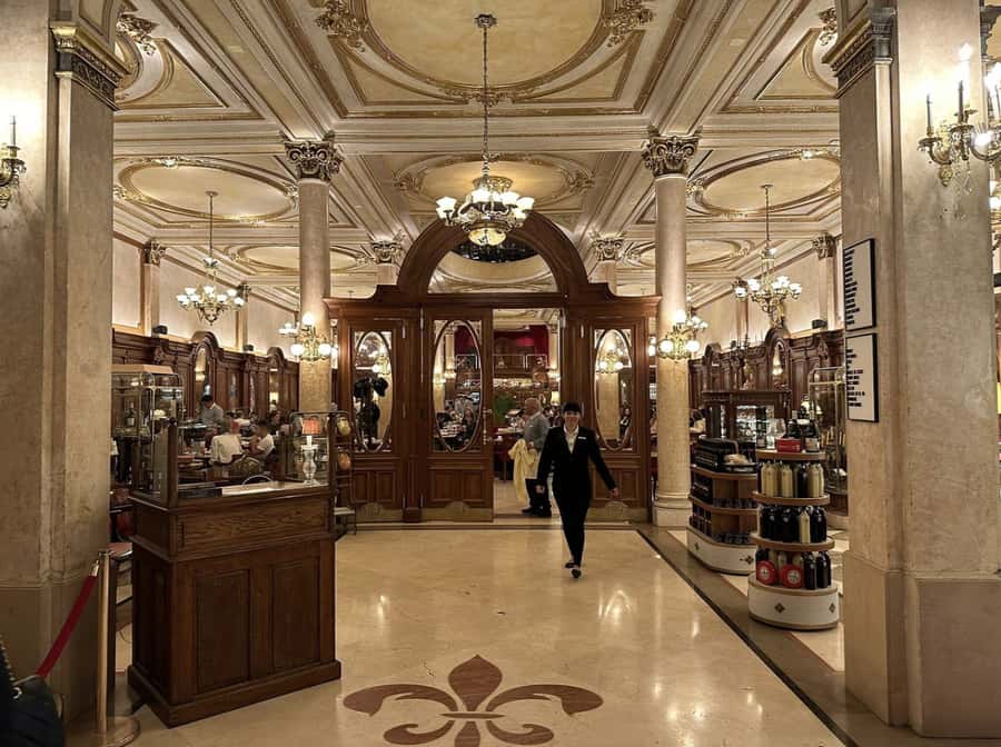 Buenos Aires: 7 Hour Small Group "BA 101" Walk - Barrio Norte First: El Ateneo Grand Splendid and Plaza Rodriguez Peña