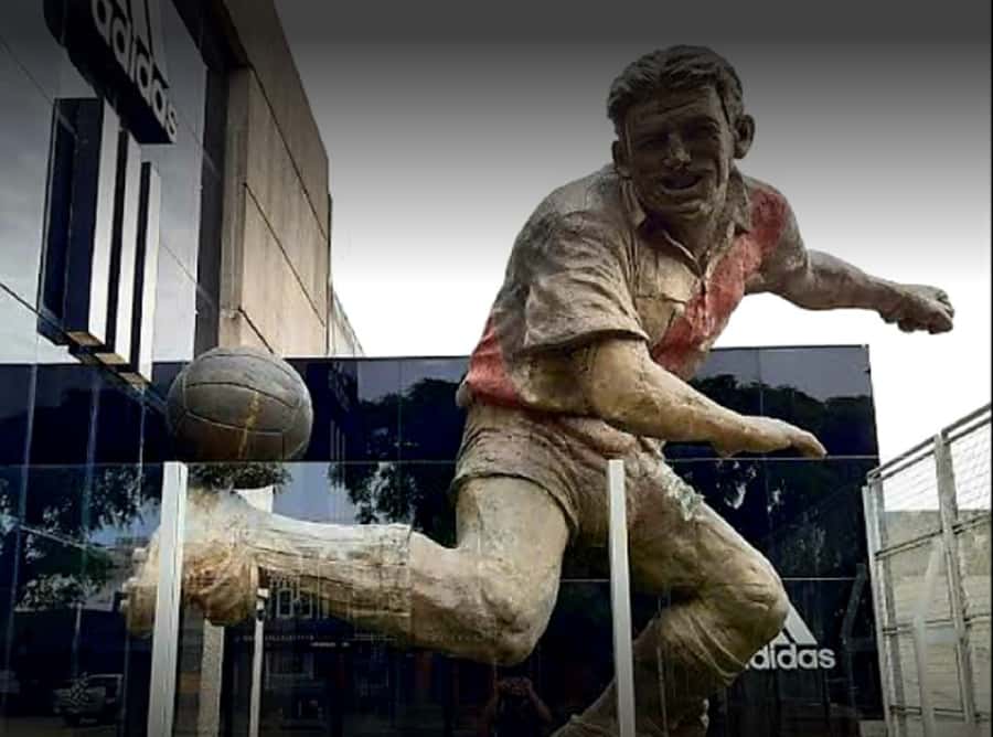 Buenos Aires: Boca Juniors and River Plate Football Tour - Football in Buenos Aires: Boca Meets River in One Half-Day