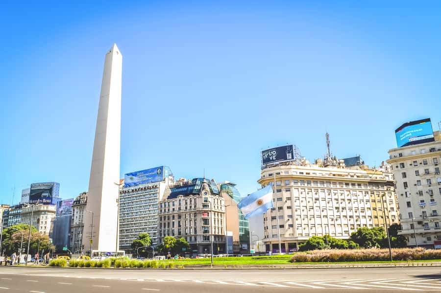 Buenos Aires: City Highlights Guided Tour with Transfer - San Telmo: cobblestones, antique energy, and quick local flavor