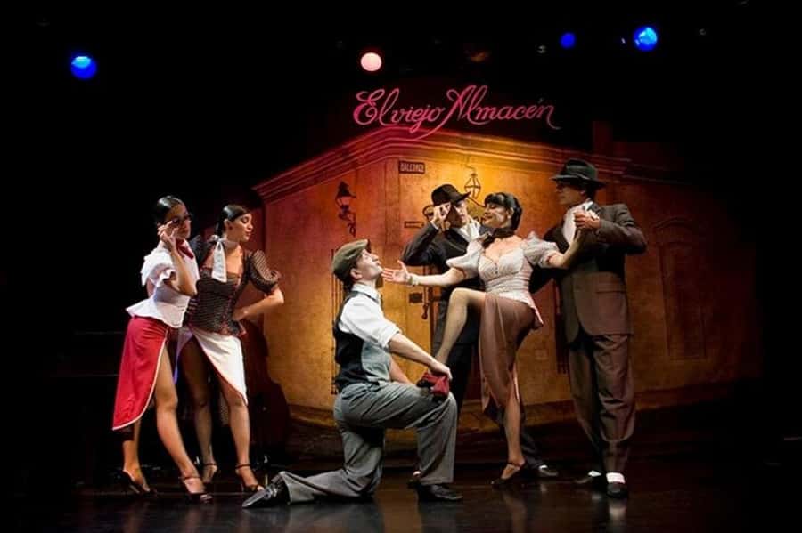 Buenos Aires: El Viejo Almacen Tango Show & optional Dinner - Before the Music Starts: Drinks and How the Night Flows
