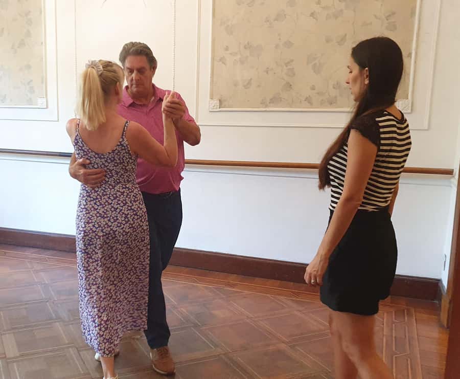 Buenos Aires: Group tango class with mate and snacks - Logistics that affect your comfort (and your dancing)