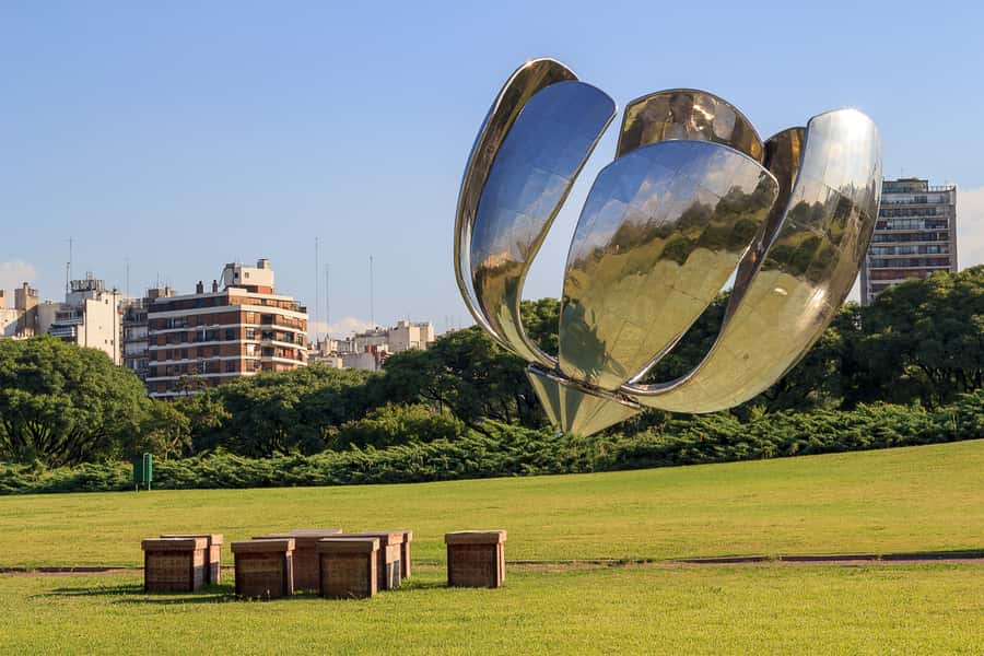 Buenos Aires: Half-Day Sightseeing Tour with 2 Stops - Guide quality: what makes the difference on a bus