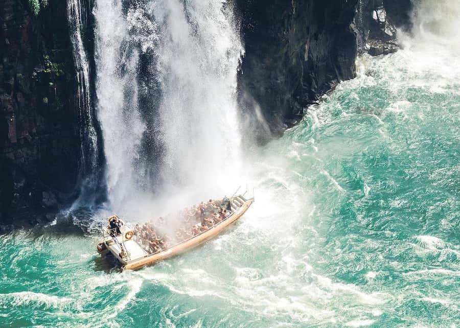 Buenos Aires: Iguazú Falls with Boat Ride & Optional Flight - Why Iguazú by flight makes a one-day trip work