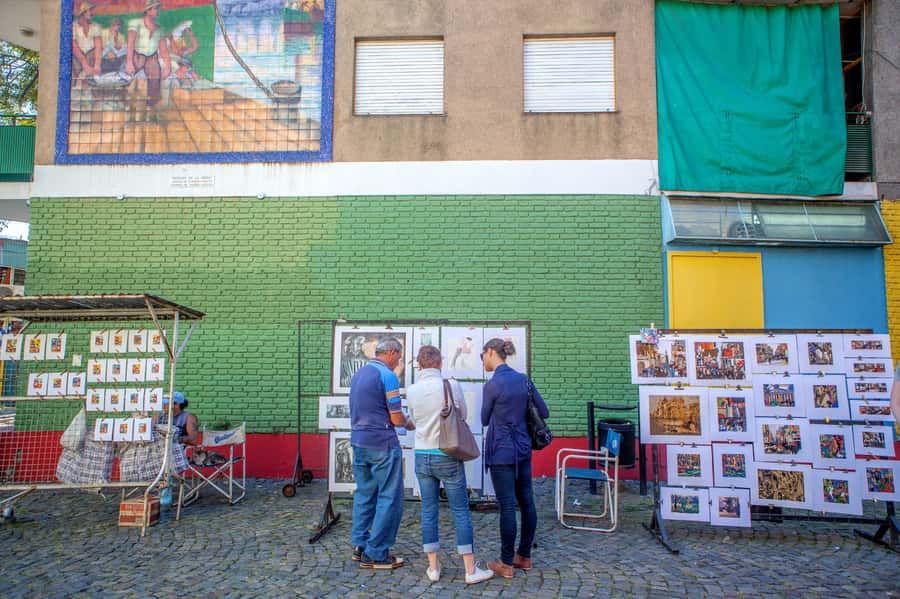Classic City Tour of Buenos Aires: Neighborhoods and Emblems - Why this 4-hour Buenos Aires loop is such good value