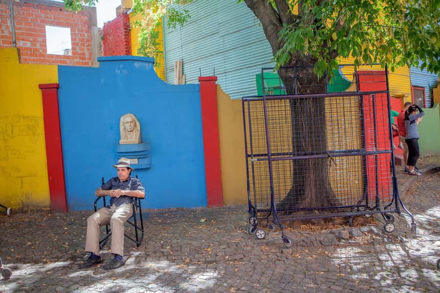 Classic City Tour of Buenos Aires: Neighborhoods and Emblems - Puerto Madero and Alvear Avenue: modern polish and the contrast effect