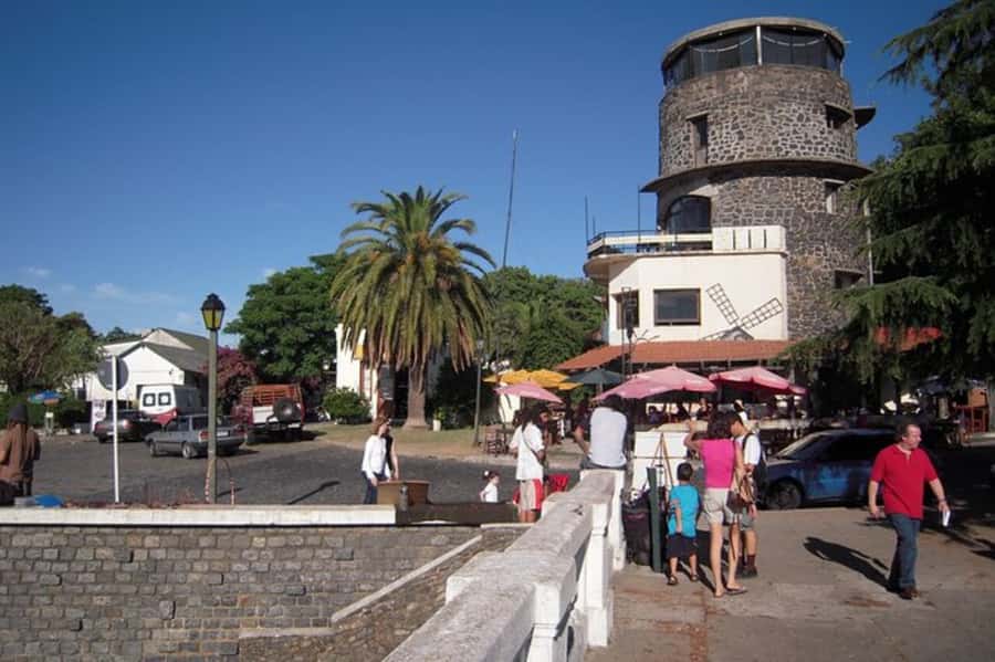 Colonia del Sacramento: Small-Group Day Trip - Puerta de la ciudadela: the quick marker stop that helps you orient
