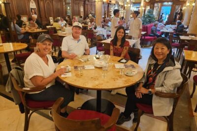 Food Tour in Buenos Aires City in Small Groups - The main dining stop: why the sit-and-taste format can be either perfect or disappointing