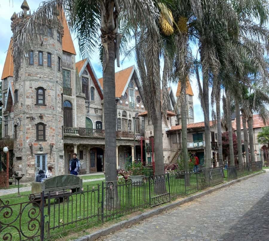 From Buenos Aires: Magical and Mysterious Campanopolis Tour - Packing tips: comfortable shoes and basic sustenance