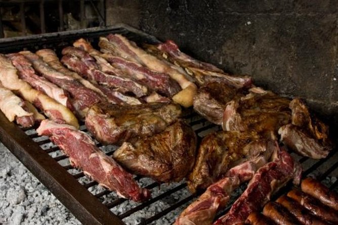 Gaucho Experience: A Day Trip to Don Silvano Ranch - Lunch at an Estancia: Asado, Drinks, Folklore, and a Chance to Participate