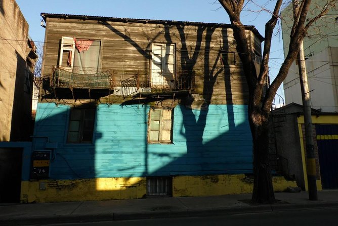 La Boca, a collective creation: Port, immigrants, arts and football - Where you start, where you end, and how to plan your half day