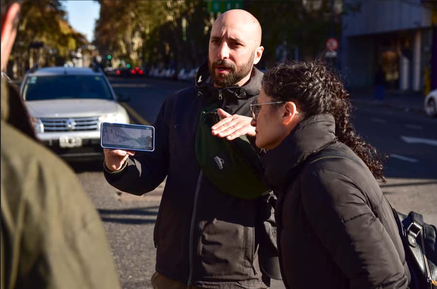 Recoleta & Cemetery for curious people - Starting at Rapa Nui Store: how the tour sets the tone