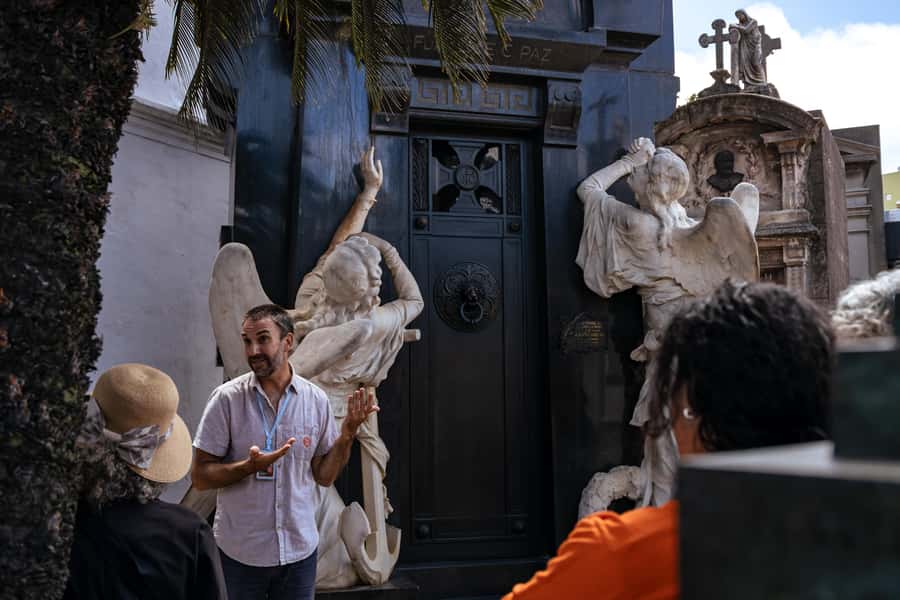 Recoleta Cemetery - Small Group Tour of History & Secrets - Key Points You’ll Appreciate on This Tour