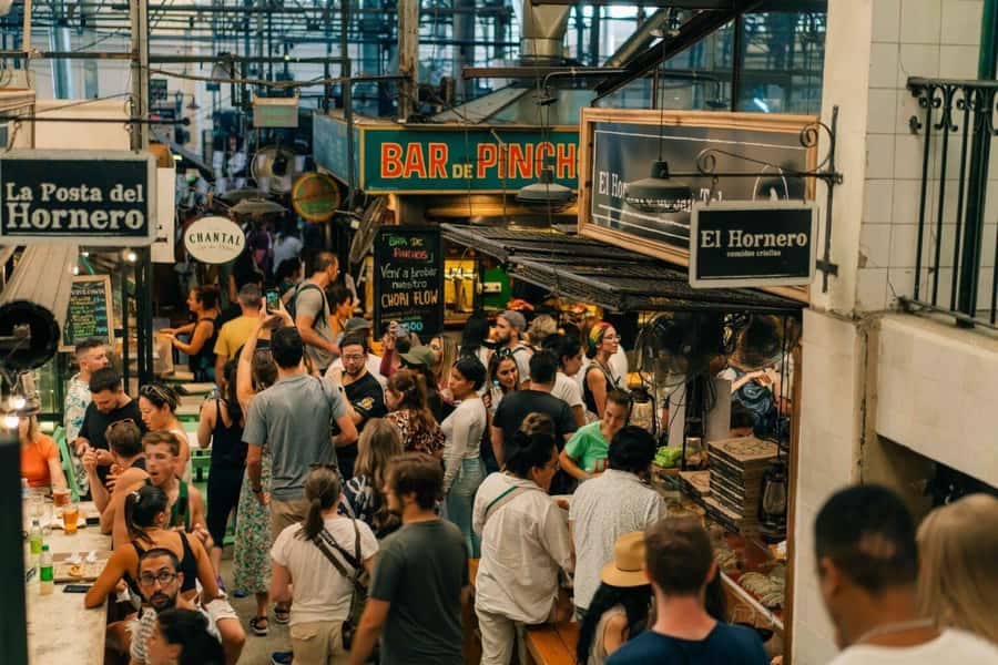San Telmo: Historical Guided Tour with Street Food & Drinks - Antiques stalls and the kind of market watching you’ll remember