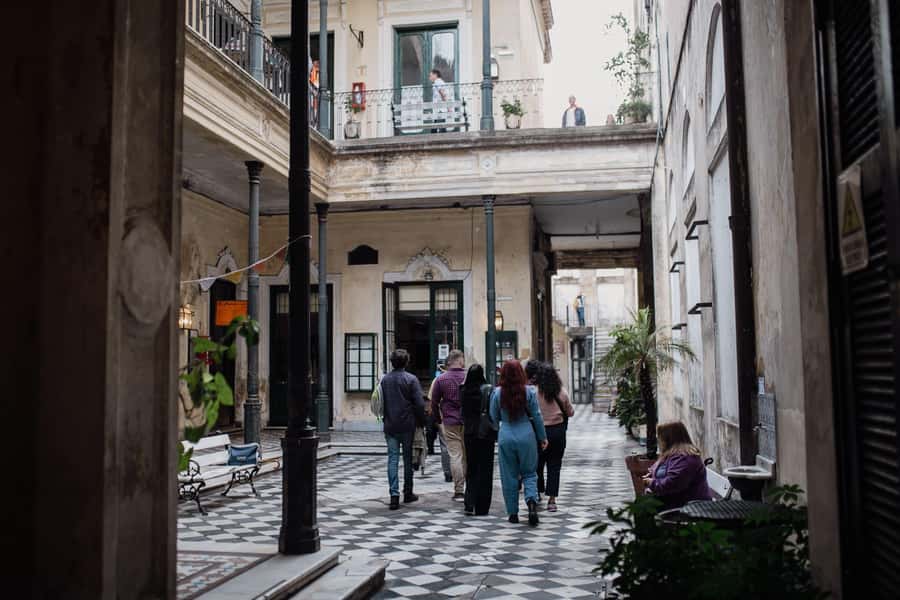 San Telmo: Historical Guided Tour with Street Food & Drinks - Dessert at Av. San Juan: the sweet ending that makes sense