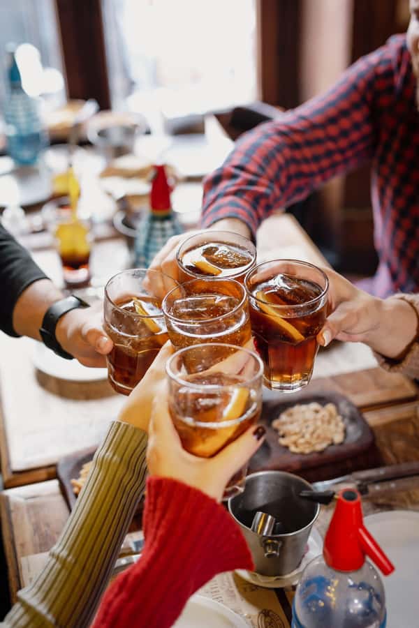 San Telmo: Historical Guided Tour with Street Food & Drinks - Guide quality: why Dennis, Kate, Lucia, and Lu keep showing up