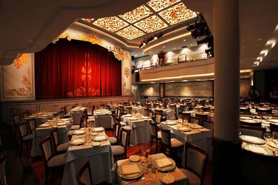 Tango Show at Café de los Angelitos - The show: tango’s timeline from the 1920s to Piazzolla