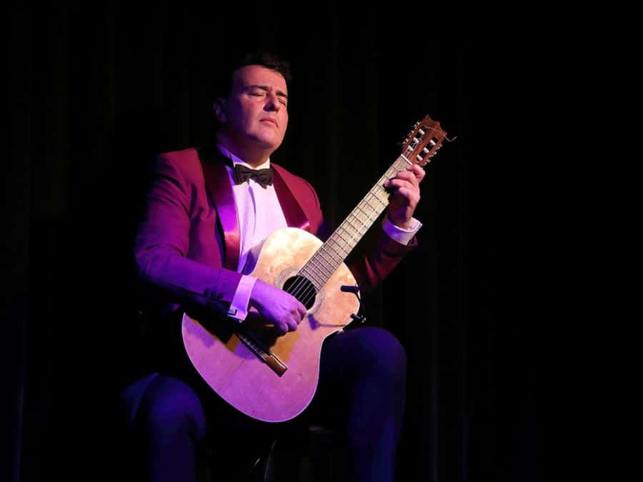 Tango Show at: MichelAngelo - The music front row: Nicolas Ledesma and the vocal stars