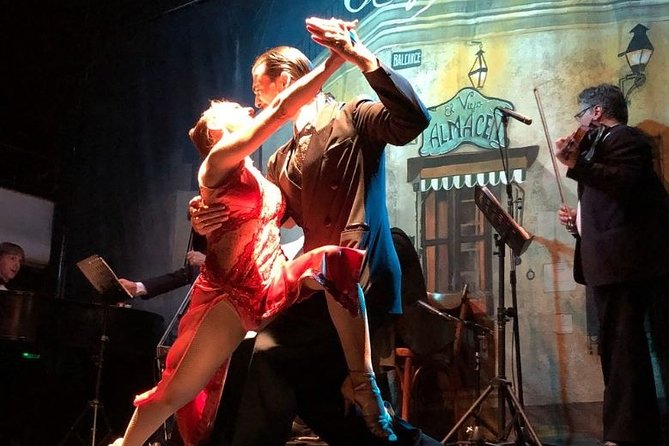 Tango Show: "El Viejo Almacén" - What’s on stage: dancing, orchestra, and the gaucho/bolas moments