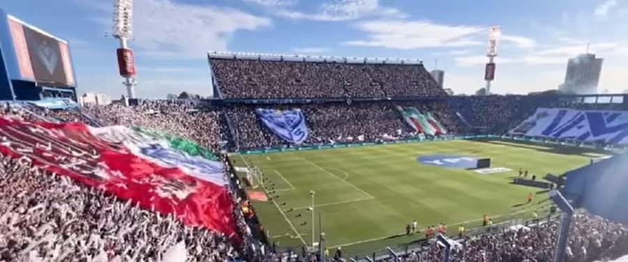 Velez Sarsfield Football Match - The 5-hour flow: meet near the stadium, then get back after the final whistle